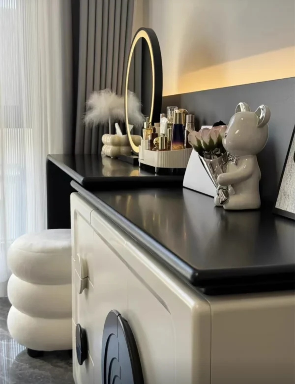 Marvelous Eclipse Vanity Set